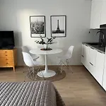 Vip - Close To Airport And Tikkurila Train Station Апартаменты Вантаа