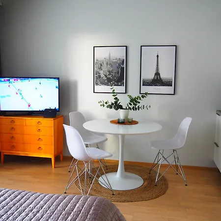 Διαμέρισμα Vip - Close To Airport And Tikkurila Train Station *